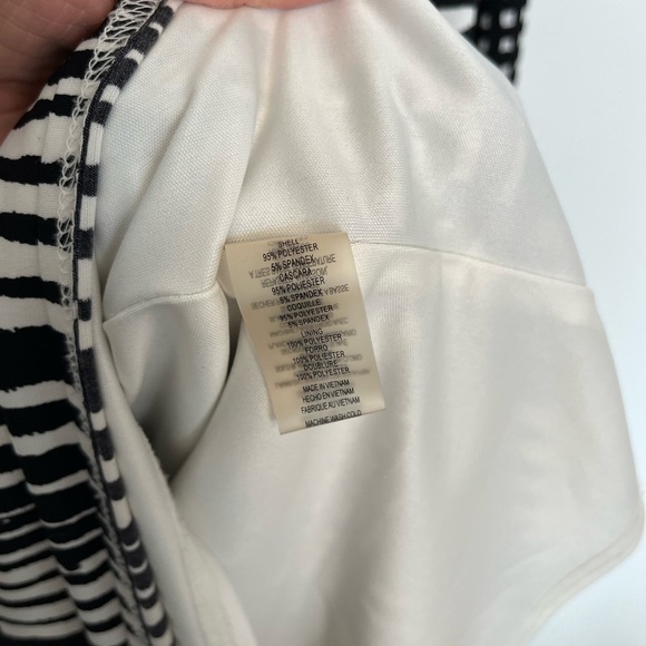 Vince Camuto Black and White Long Sleeves Stretch Herringbone Print size 10 - Picture 4 of 4